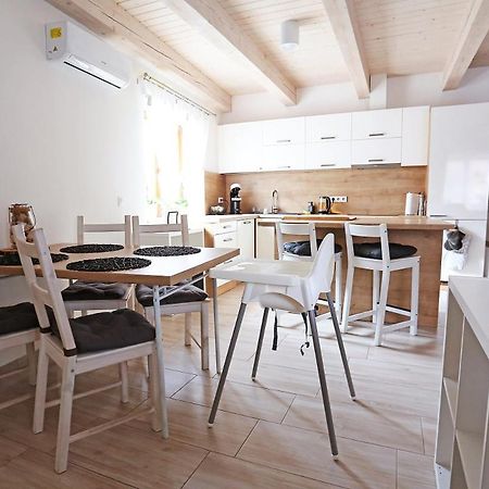 Villa Husovka No135 à Libice nad Cidlinou Extérieur photo