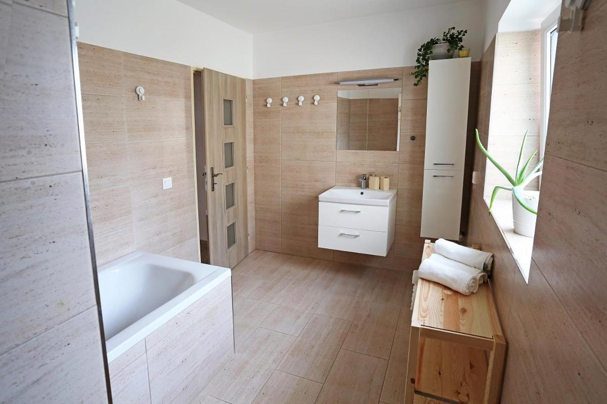 Villa Husovka No135 à Libice nad Cidlinou Extérieur photo